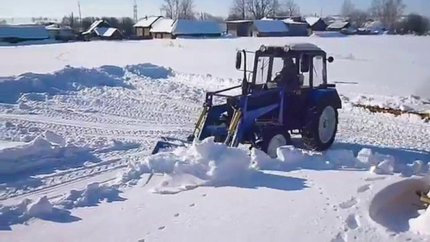Трактор МТЗ 82 зима
