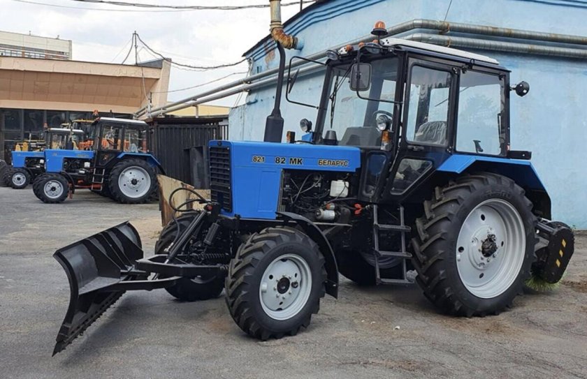 Машина уборочная Беларус 82мк-01
