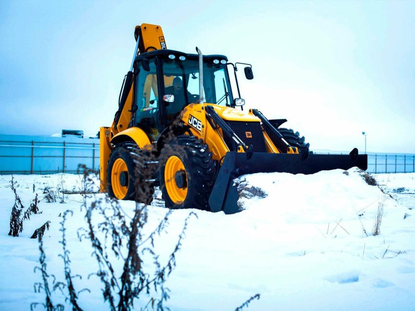 Уборка снега JCB 4cx