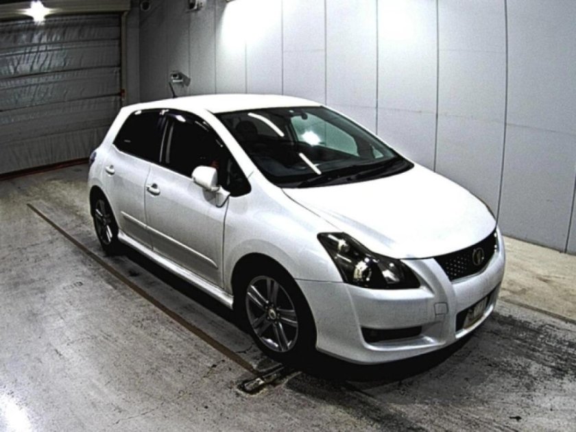 Toyota prius alpha 2013