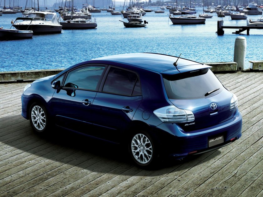 Тойота аурис блейд