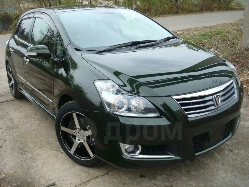 Toyota Blade 2010
