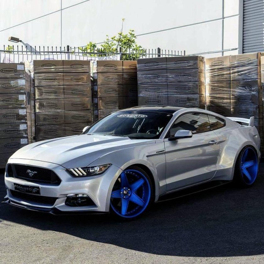 Форд Мустанг 2017