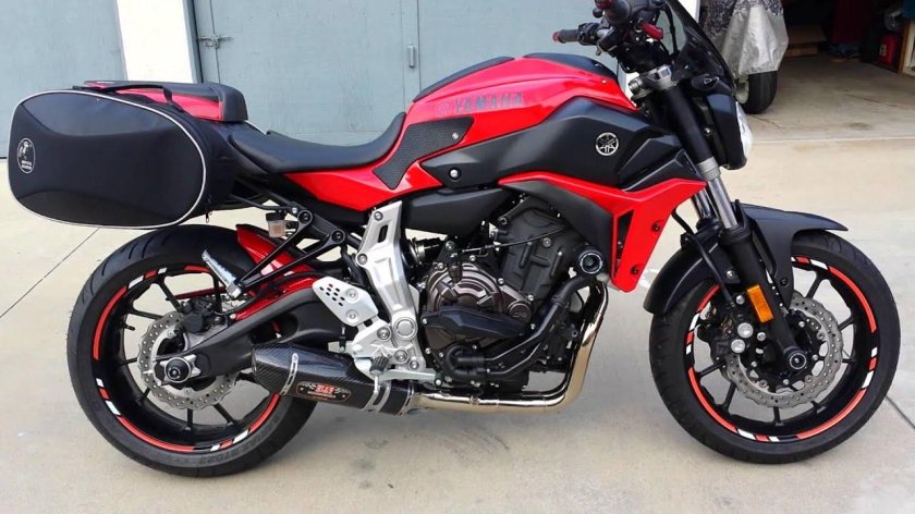 Yamaha MT 07 Red