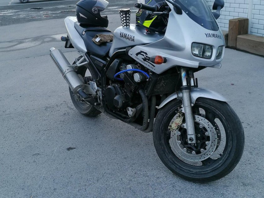 Yamaha fz 400
