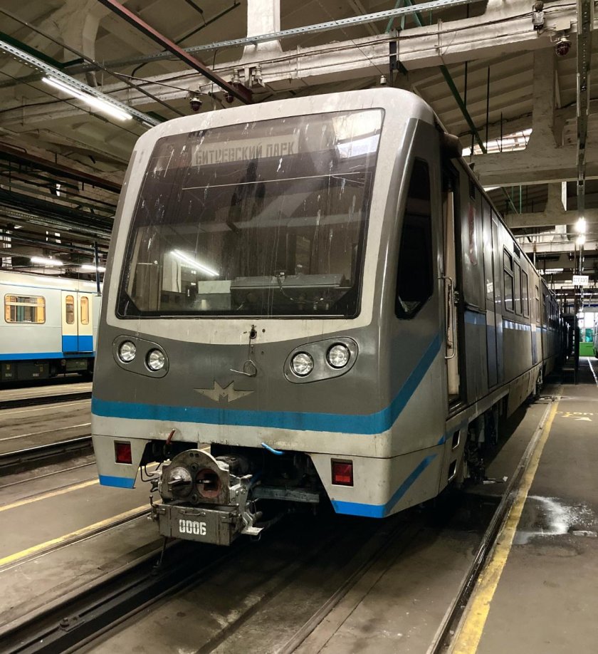 81 740 русич в депо