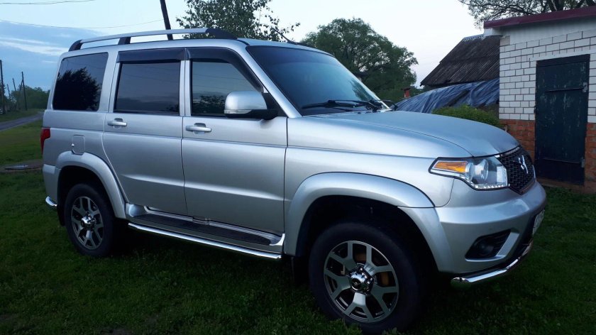 УАЗ Патриот 2021 серебристый