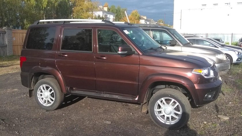 УАЗ Патриот 2022 коричневый металлик