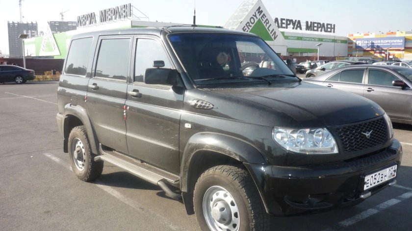 Уаз патриот 2012 черный