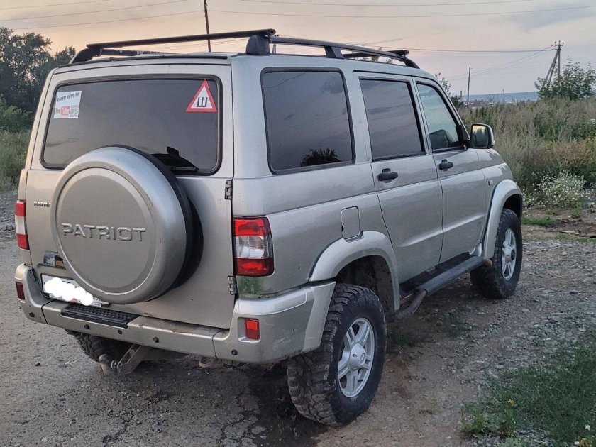 Тёмно серый металик УАЗ Патриот