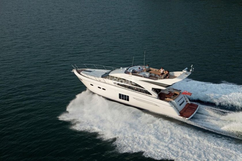 Яхта принцесса 64