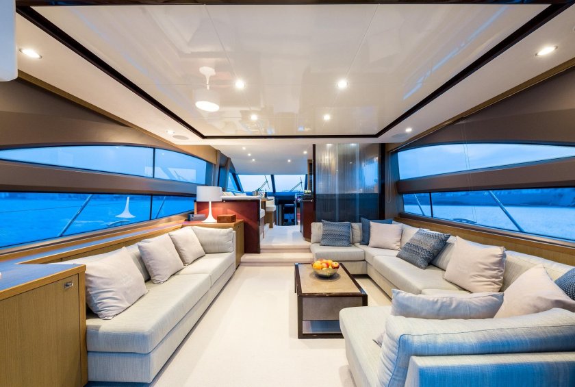 Яхта принцесса 64