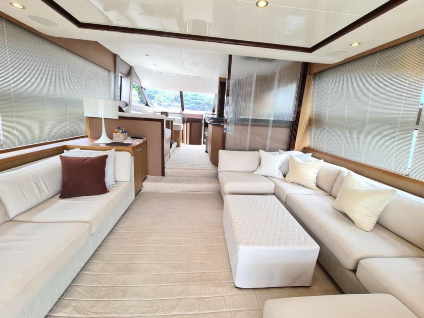 Яхта принцесса v85