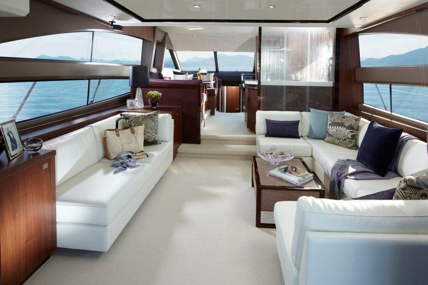 Яхта принцесса 64