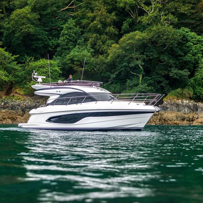 Яхта принцесса f45