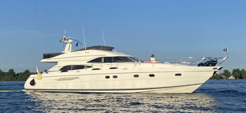 Яхта принцесс s65