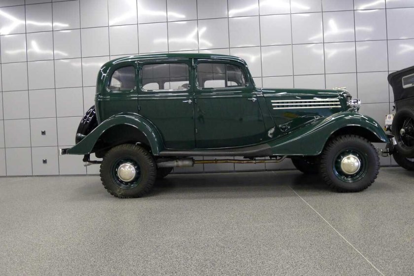 Автомобиль, ГАЗ 61.417