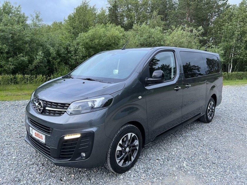 Zafira Life 2022