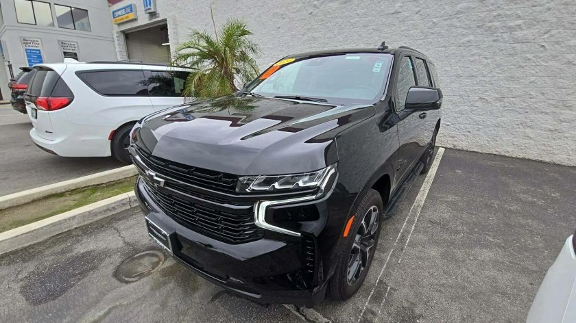 Chevrolet suburban 2021 black