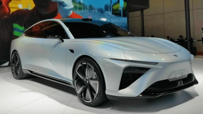 Китайский электромобиль neta