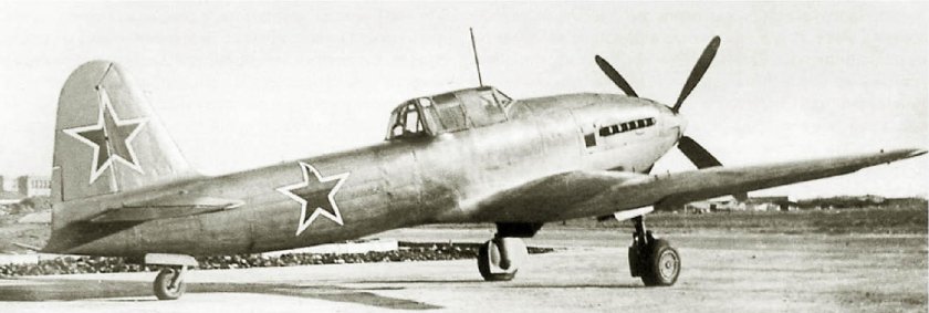 Самолет ил 16