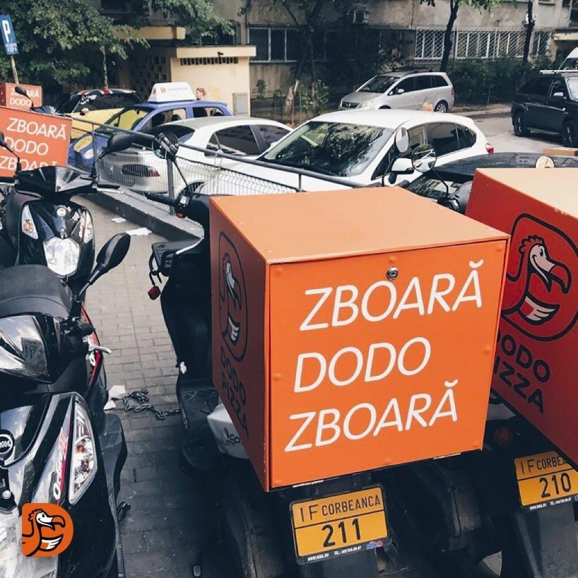 Мотоцикл для доставки еды