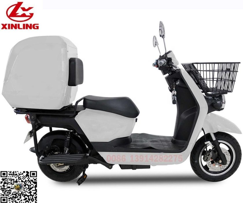 Трехколесный скутер для доставки