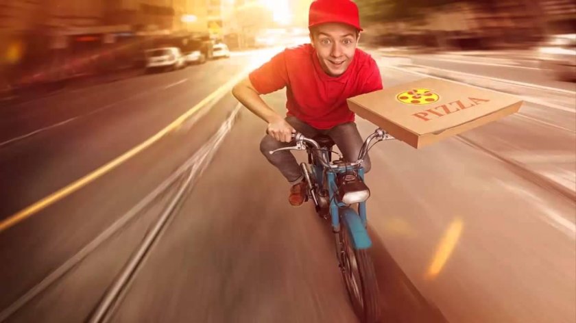 Доставщик еды