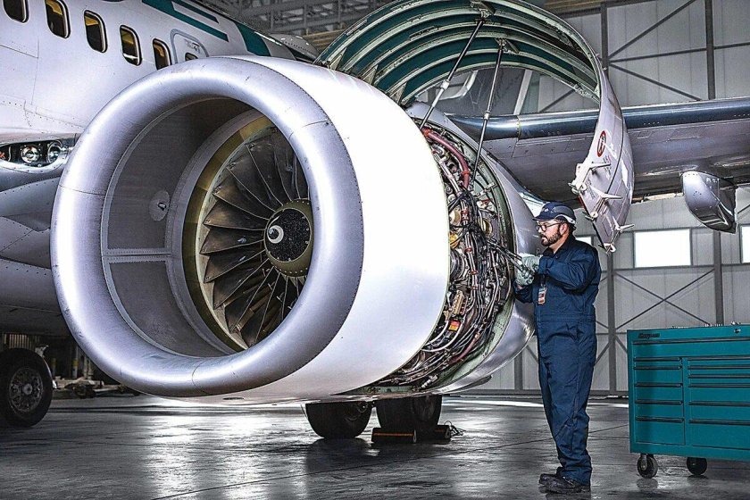 Авиационные техники