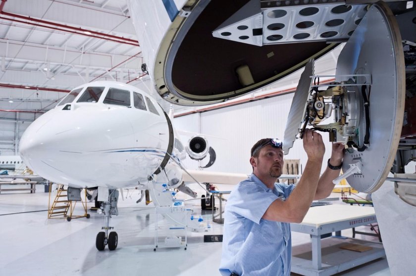 Авиационный механик (авиамеханик)