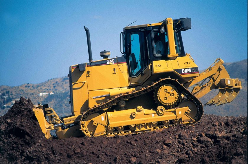 Бульдозер Cat d6