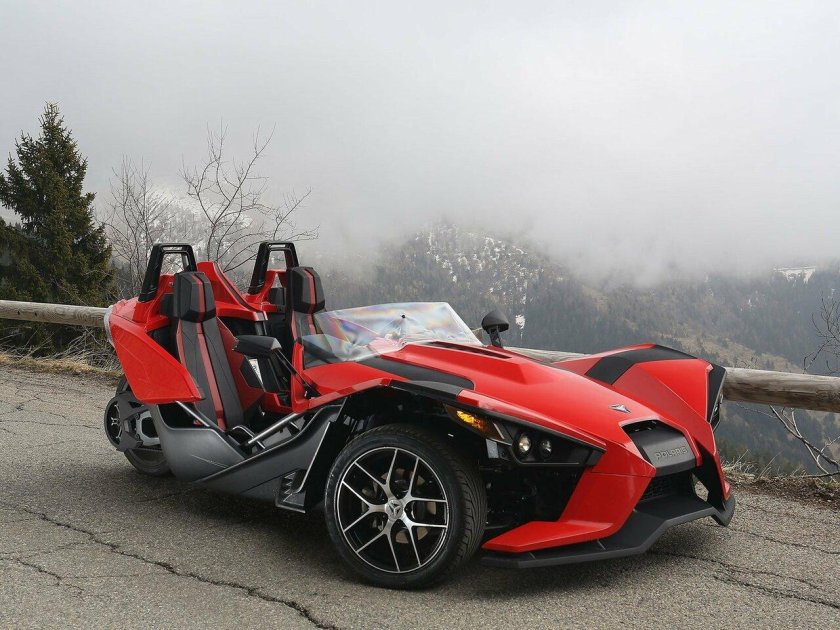 Трицикл Полярис слингшот