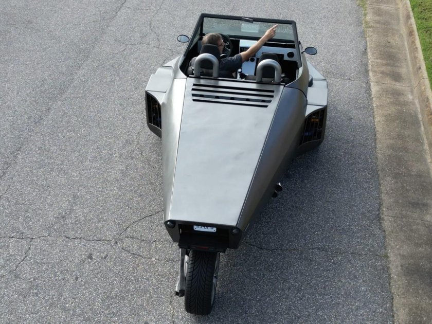 Трехколесное авто