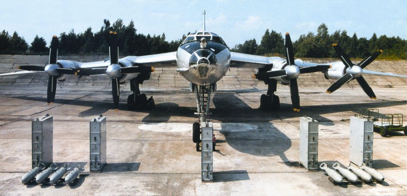 Противолодочный самолет ту-142