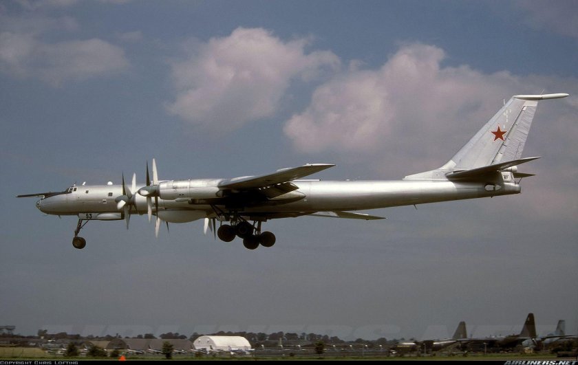 Ту-142 бомбардировщик