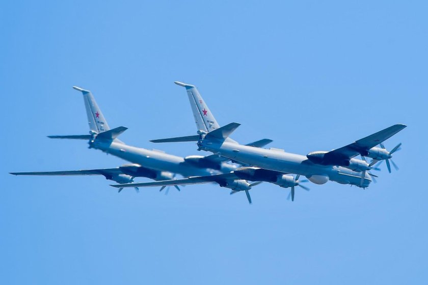 Противолодочный самолет ту-142