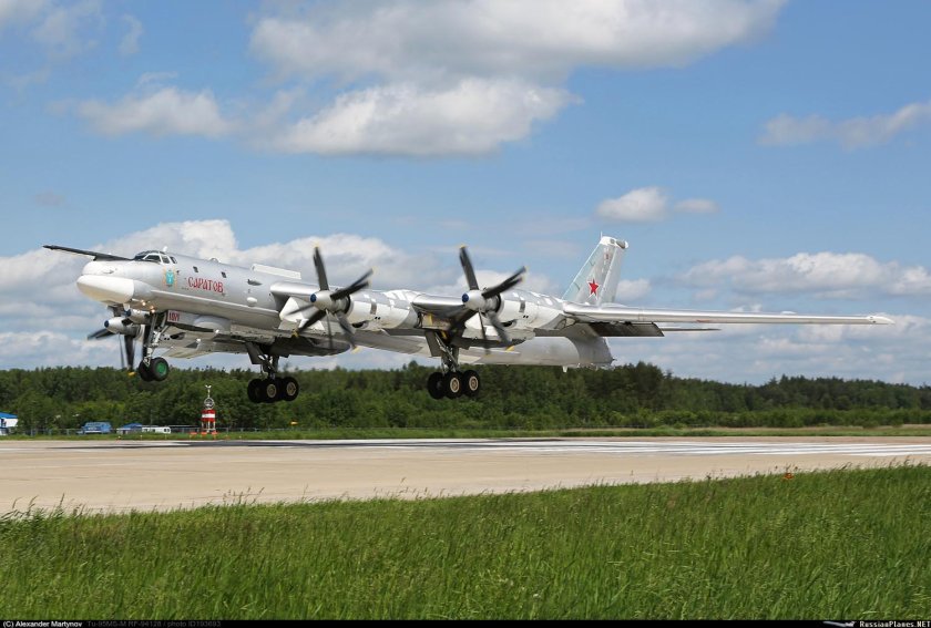 Турбовинтовой бомбардировщик ту 95