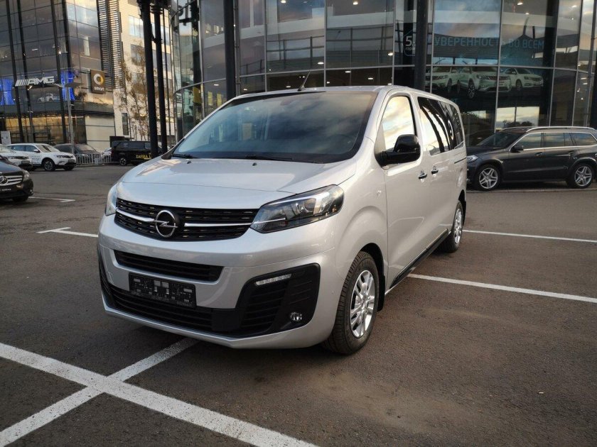 Peugeot traveller 2018