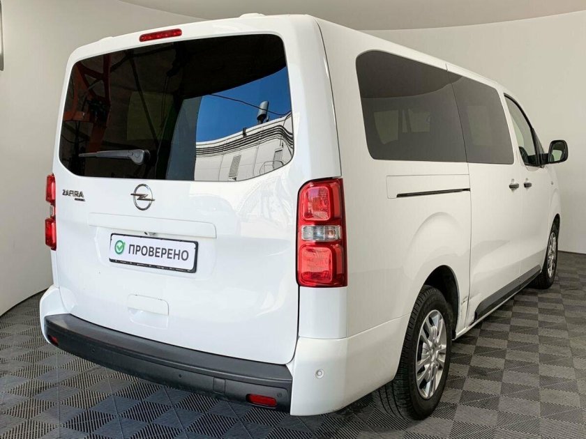 Опель зафира лайф космо
