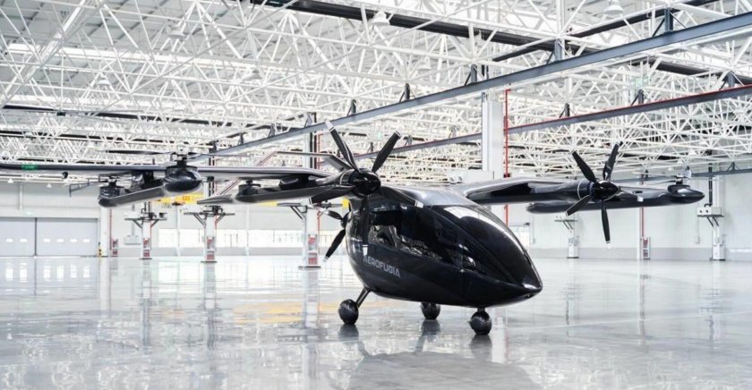 Летающий автомобиль Китай