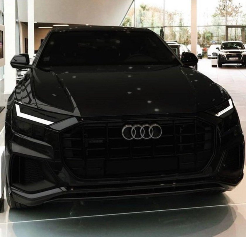Audi q8 Black