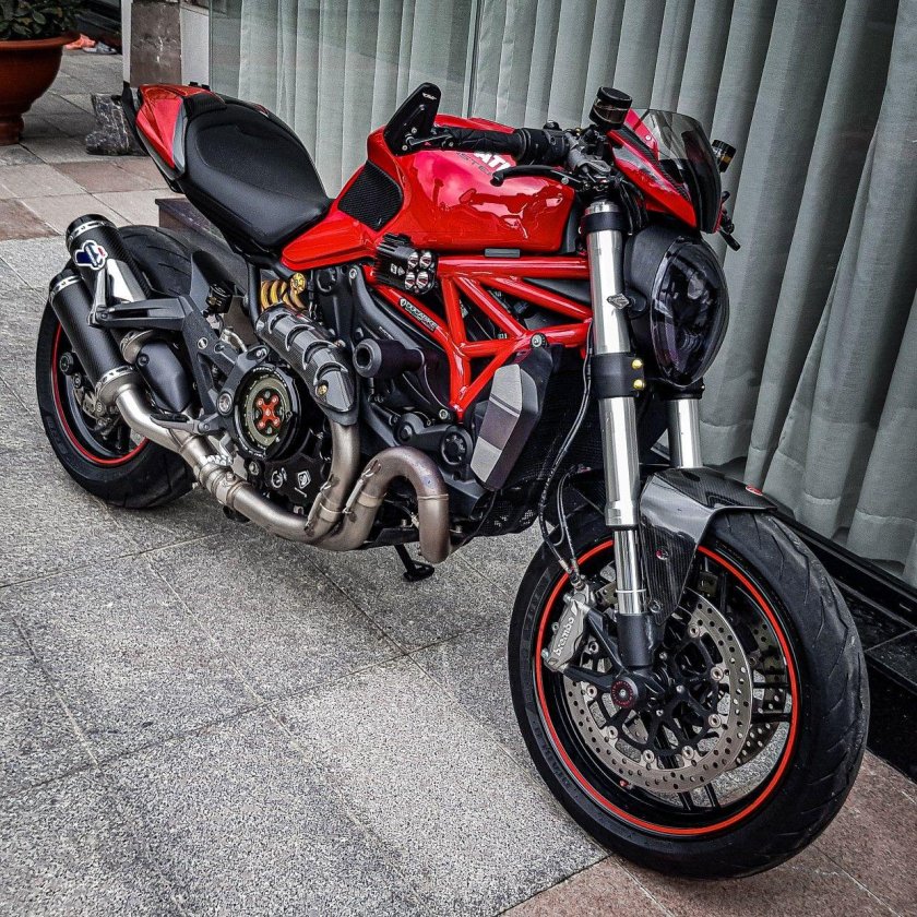 Ducati monster 821 custom