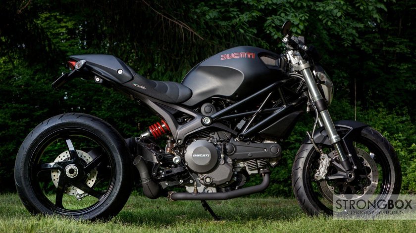Ducati Monster 696