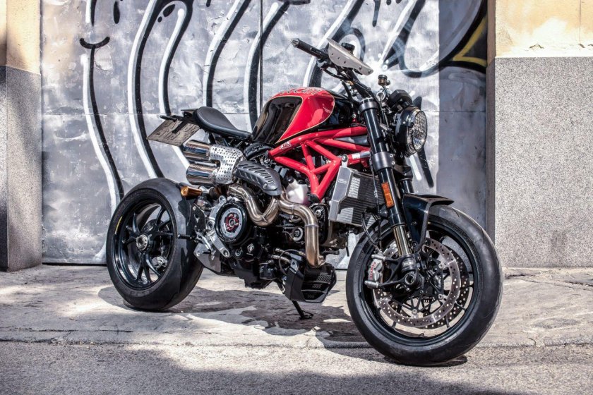 Ducati Monster 1200 Custom