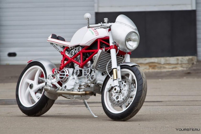 Мотоцикл Дукати кастом