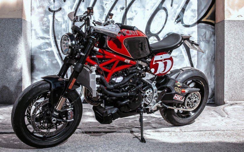 Ducati Monster 1200 Custom