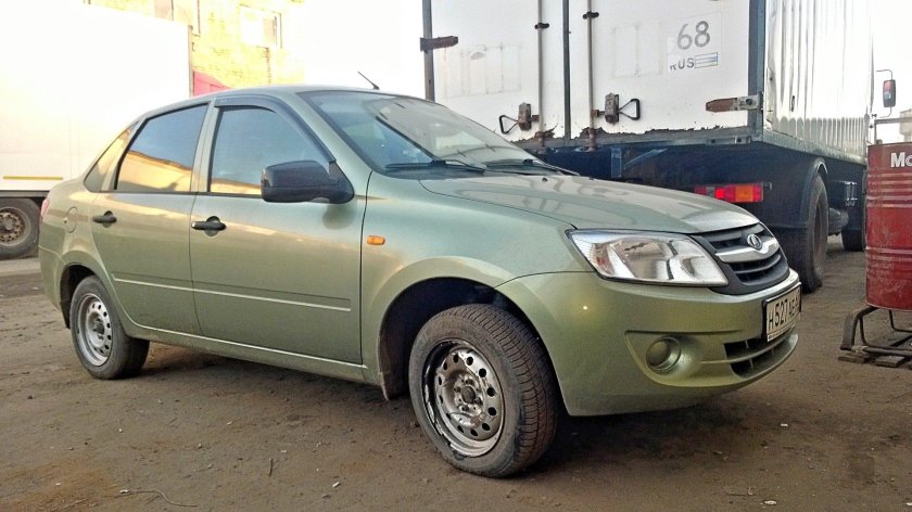 Лада Гранта цвет Аллигатор 309