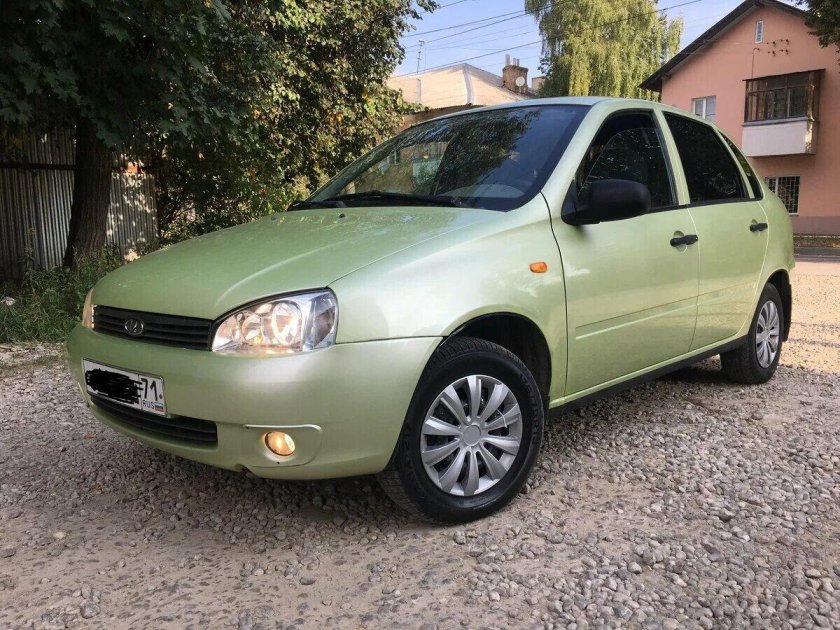 Лада Калина 1 седан зеленая