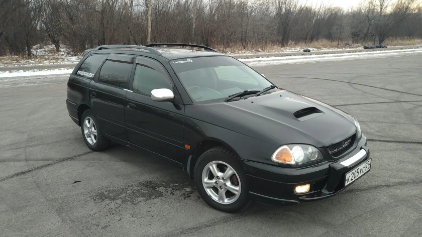 Toyota caldina 2 поколение 1997-2002