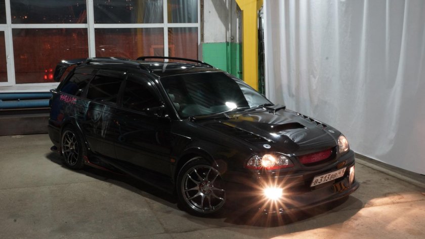 Тойота Калдина ГТТ